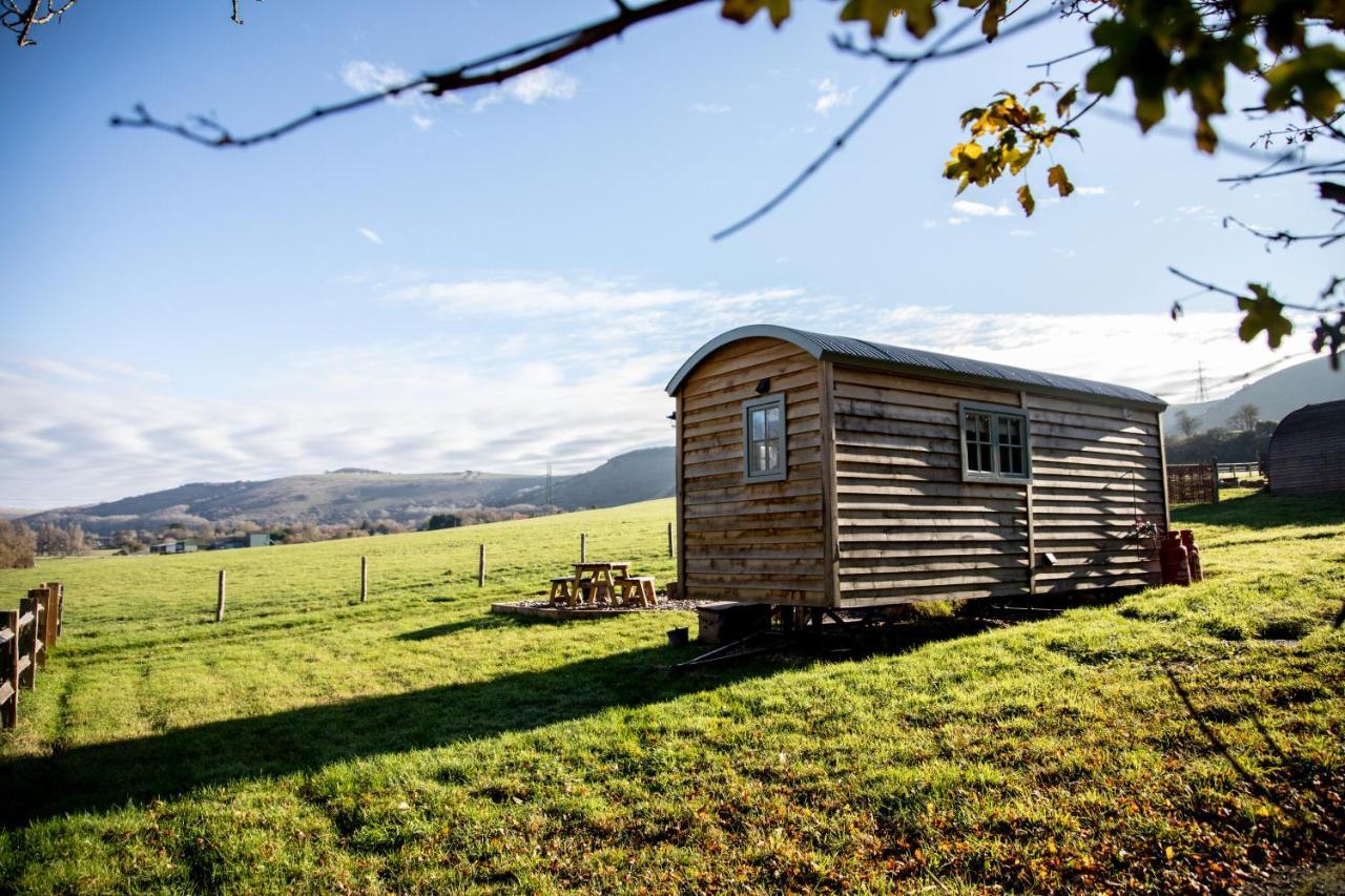 Foot Of The Downs Shepherds Hut Woodmancote