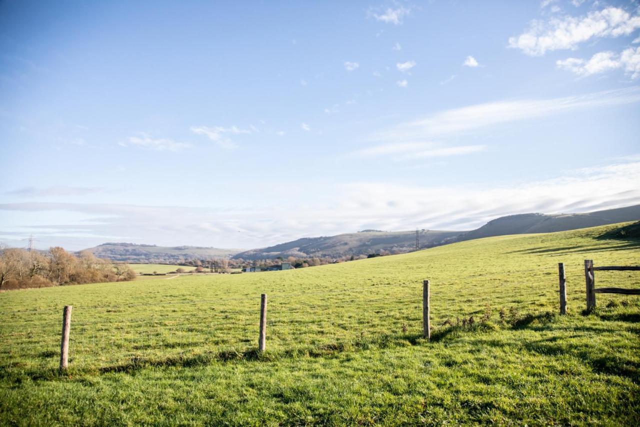 Foot Of The Downs Shepherds Hut Campsite *
